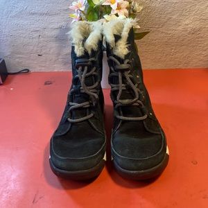 Sorel boots SZ 1 girls/boy